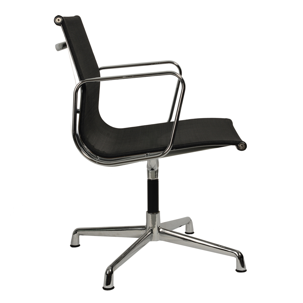 Эргономичное кресло Eames Netweave Conference Chair EA 108, черная сетка