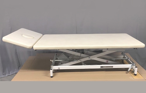 Стационарный массажный стол Fysiotech Medistar X-1 63 см, топлёное молоко, отверстие/заглушка